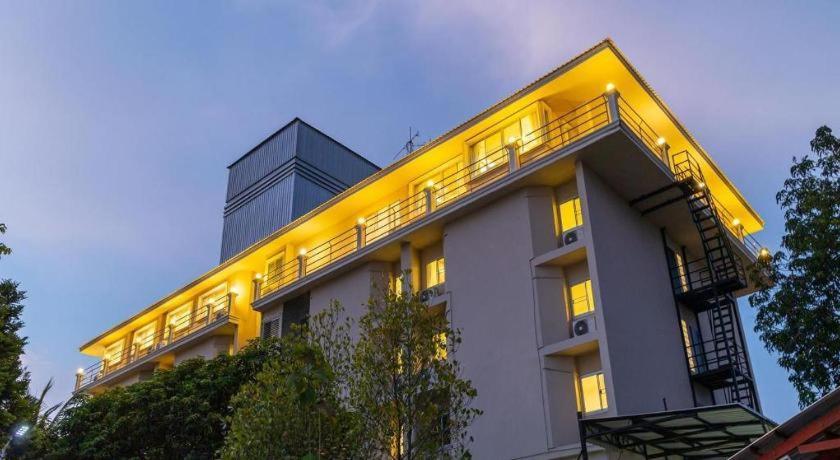 B2 Phitsanulok Boutique & Budget Hotel Exterior foto