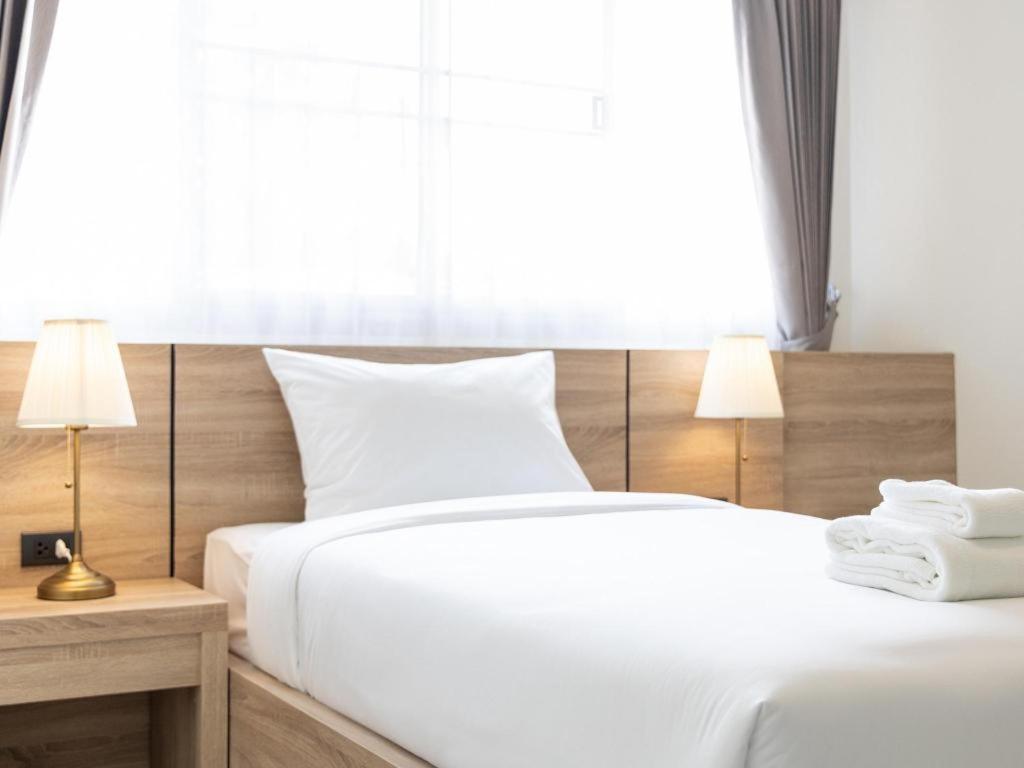 B2 Phitsanulok Boutique & Budget Hotel Exterior foto